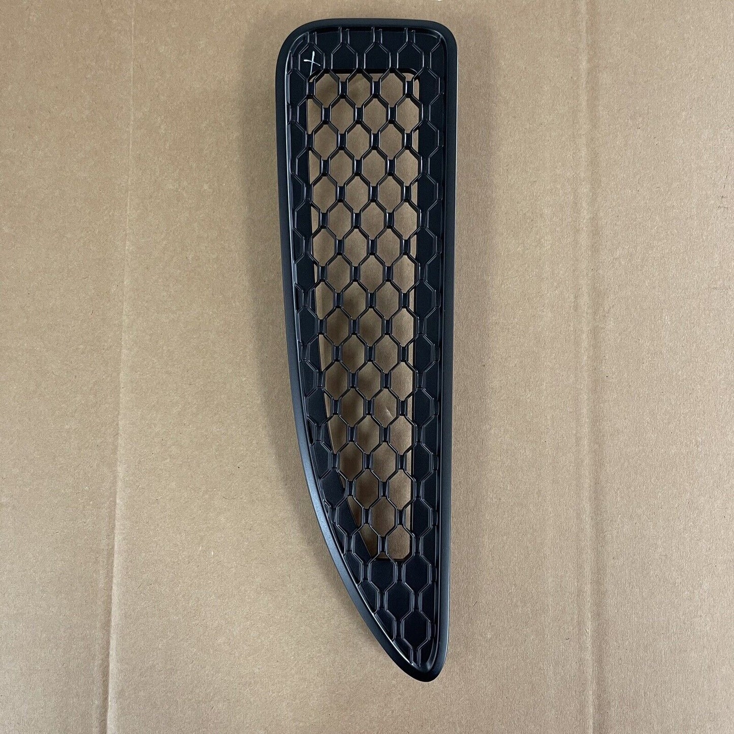 *BRAND NEW* Genuine JAGUAR F type Right Hand Matt Black Bonnet VENT O/S T2R9764