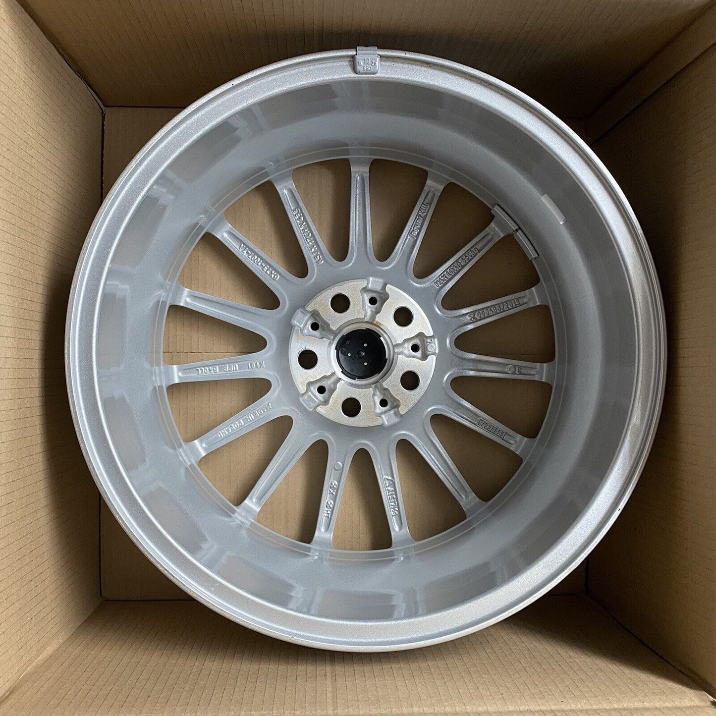 Genuine 17" Jaguar XE Light Weight Alloy Wheel 6.5Jx17CHx45.5 T4n3704 Gx731007ta