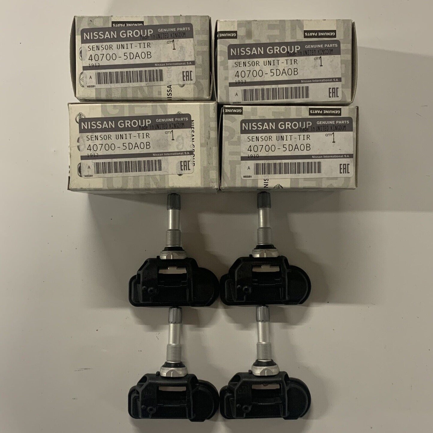 Set Of 4 New Nissan TPMS Valves Tyre Pressure Sensors 407005DA0B