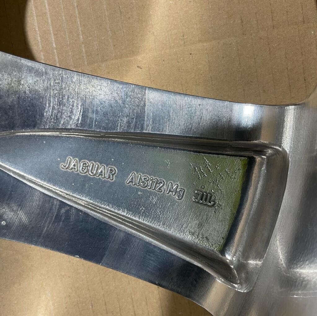 Genuine Jaguar XK Xkr 20" Front Cremona 8.5J X 20” Polished SilverC2P10530