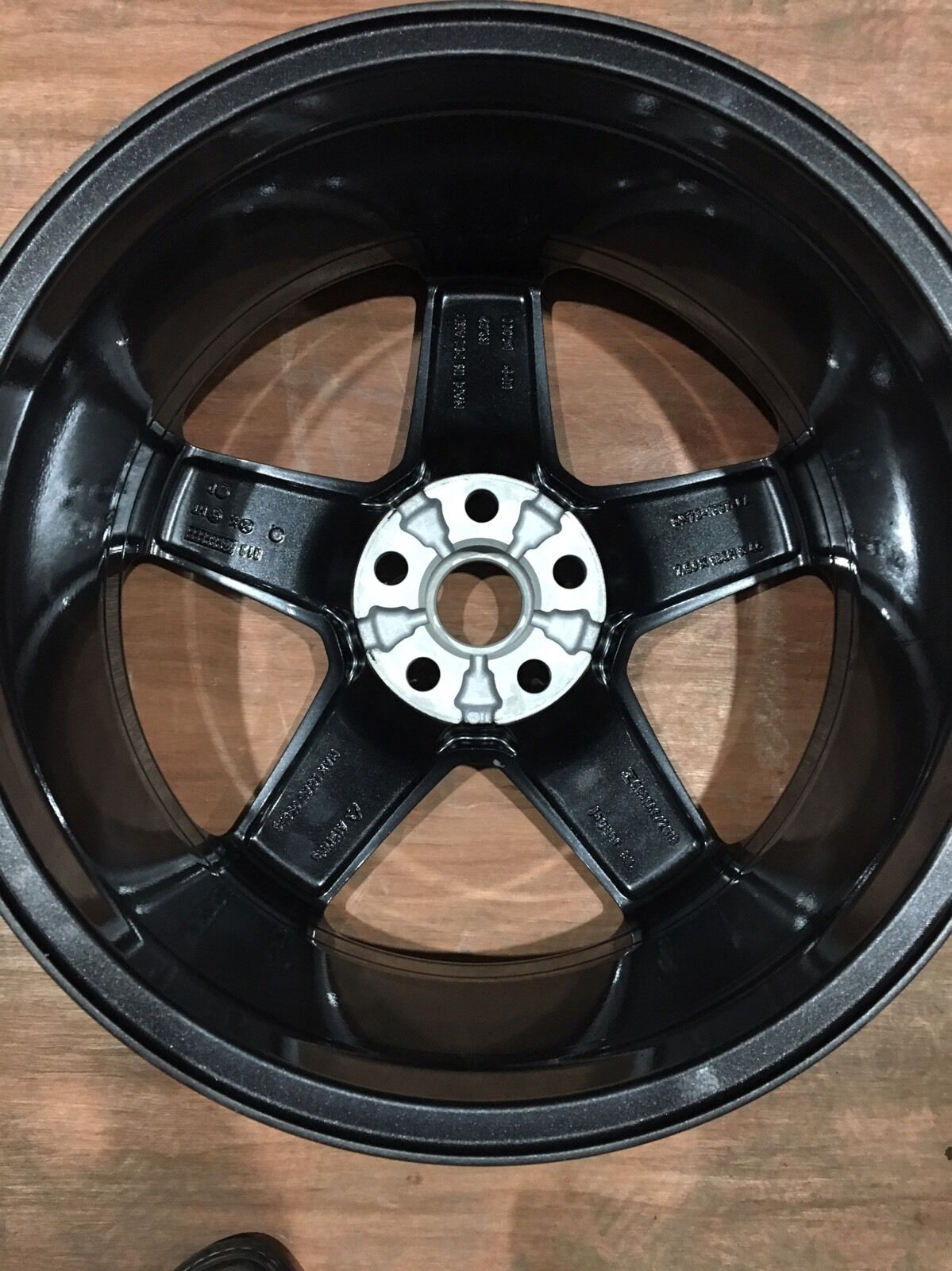 Genuine Jaguar XE 18" Front Star Alloy  Grey & Diamond Cut 7.5jx18ch 46 T4n3699