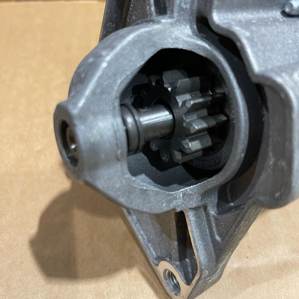 New Genuine Renault Starter Motor Renault Trafic Kangoo Megane Clio 233005776r