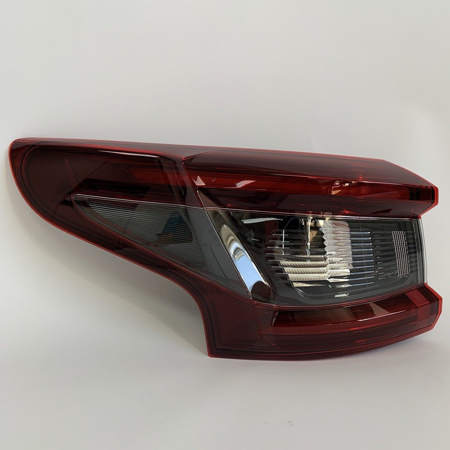 Genuine 2014 Nissan Qashqai Near Side Left Hand Rear Passenger Light 26555hp00a