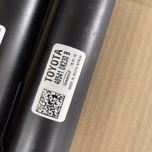 Pair Toyota Hilux GENUINE Rear Suspension Shock Absorbers 48310k760b 485410k230b