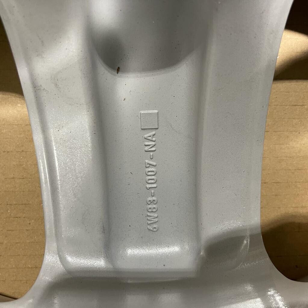 Genuine Jaguar XJ 19" Sabre Alloy Wheel Silver 9.5x19 Offset 31 C2P11441