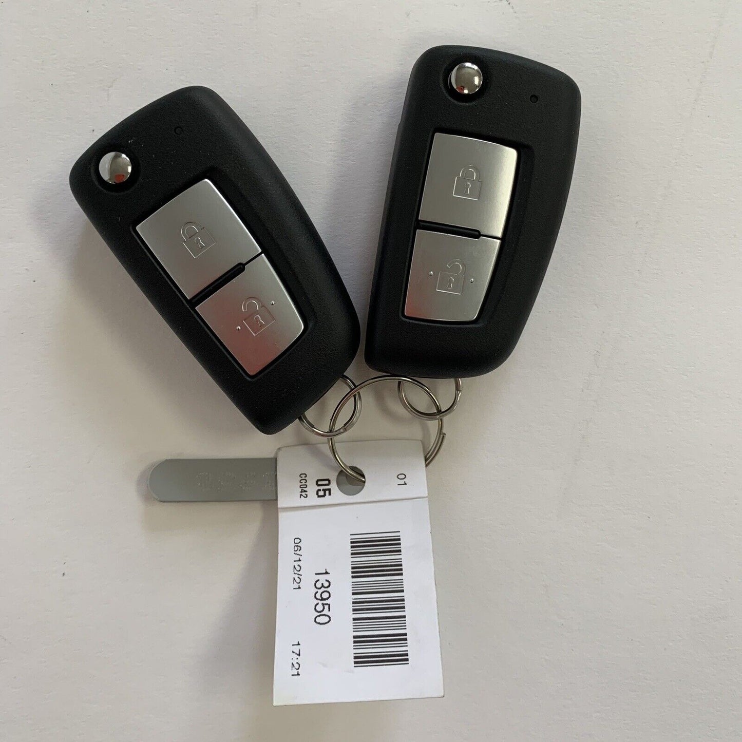 New Genuine Nissan Qashqai lock Set Ignition barrel door barrel 2 Keys 99810 4EL