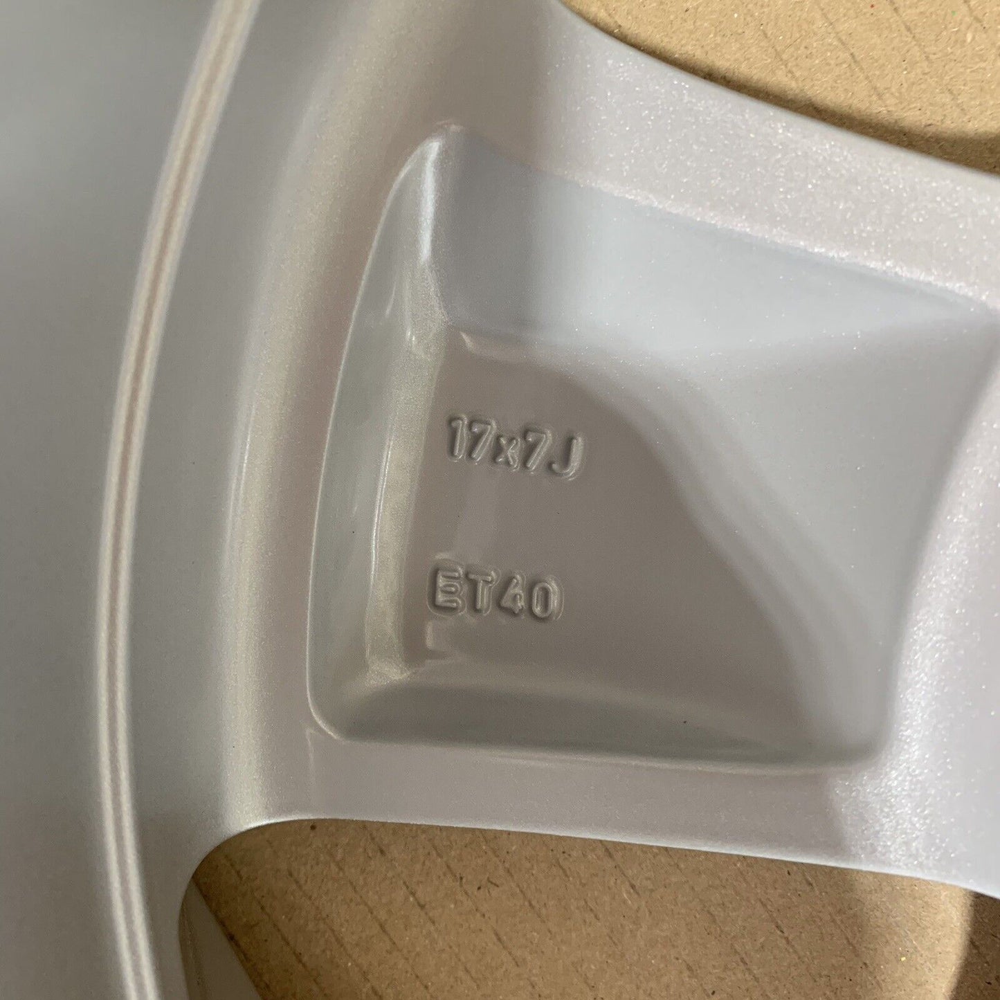 New Genuine Nissan Qashqai 17" Silver Alloy Wheel Set of 4 D0300HV01A 2018-20