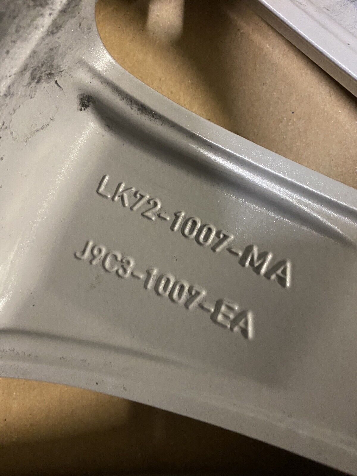 Jaguar E Pace 19" Razor Alloy Wheel