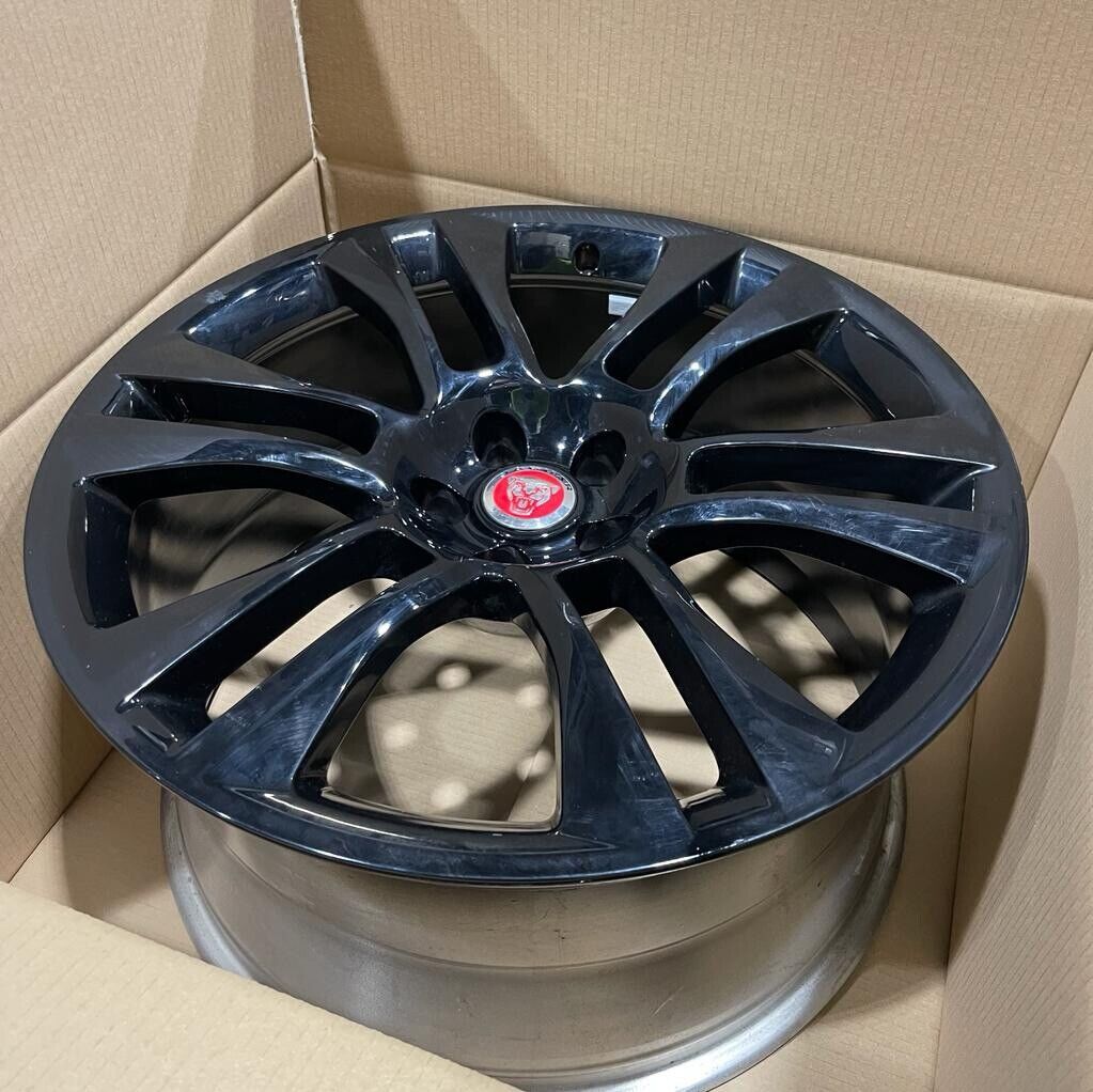 Genuine Jaguar XK Xkr 20" Rear Vulcan Dark Technical 10.5Jx20 52 C2P21746