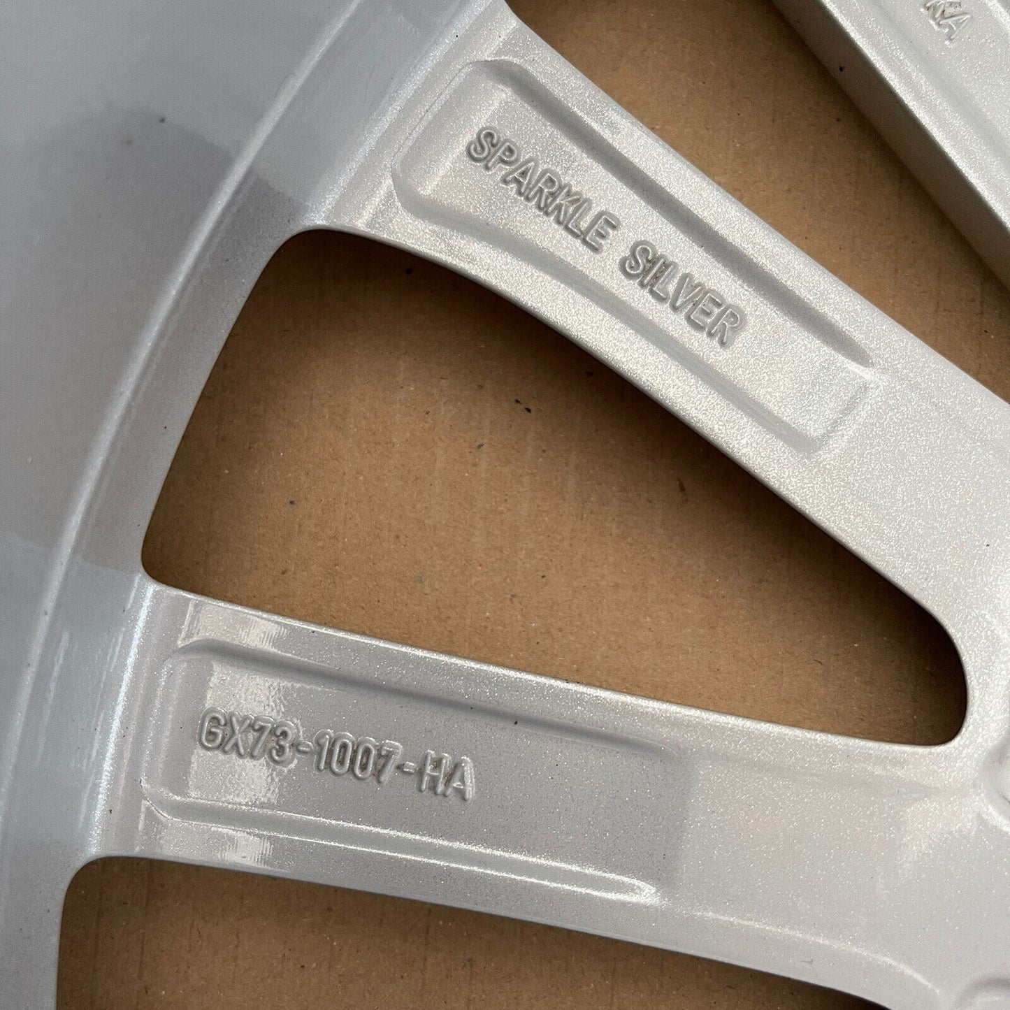 Genuine Jaguar XE 19" Front Radiance XE Alloy Wheel 7.5Jx19CH 45 T4n1679