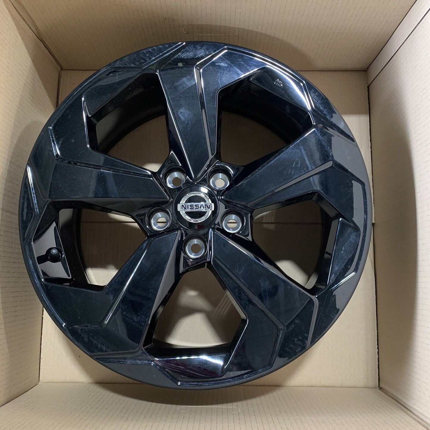 New Genuine Set Of 4 Nissan Qashqai 18" Gloss Black Alloy Wheels