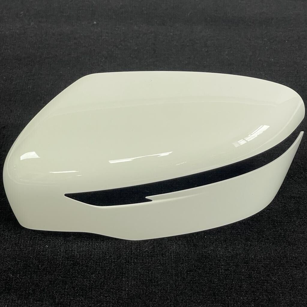 Genuine 2016 Nissan Qashqai Left Hand Near Side Solid White Door Mirror Cover