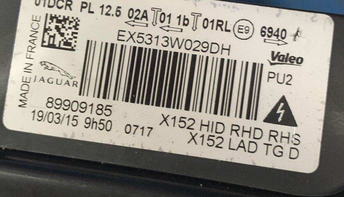 Genuine Jaguar F type HID RHD Chrome Headlight RH UK Spec T2R18034