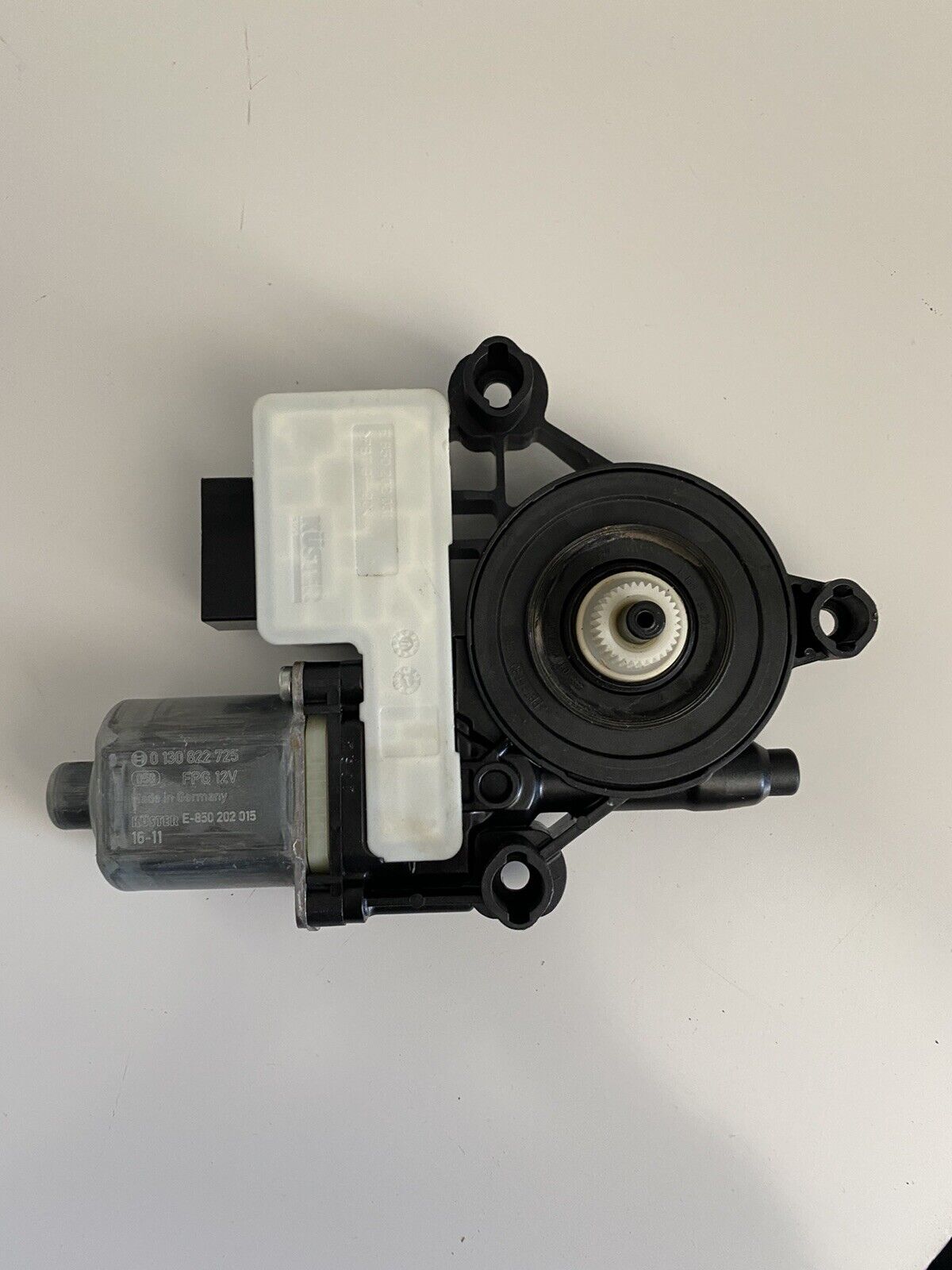 Audi A3 TT Rear LH Window Lifter Regulator Motor 5Q0959811A
