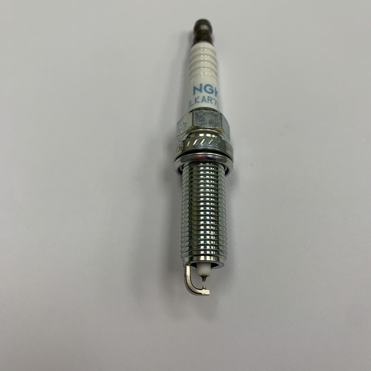 New Nissan Qashqai 2.0 Petrol Spark Plug NGK 22401-1VA1C DILKAR7D11H