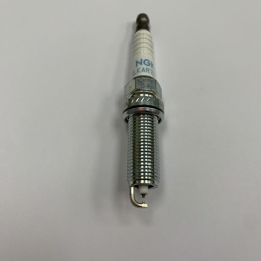 New Nissan Qashqai 2.0 Petrol Spark Plug NGK 22401-1VA1C DILKAR7D11H