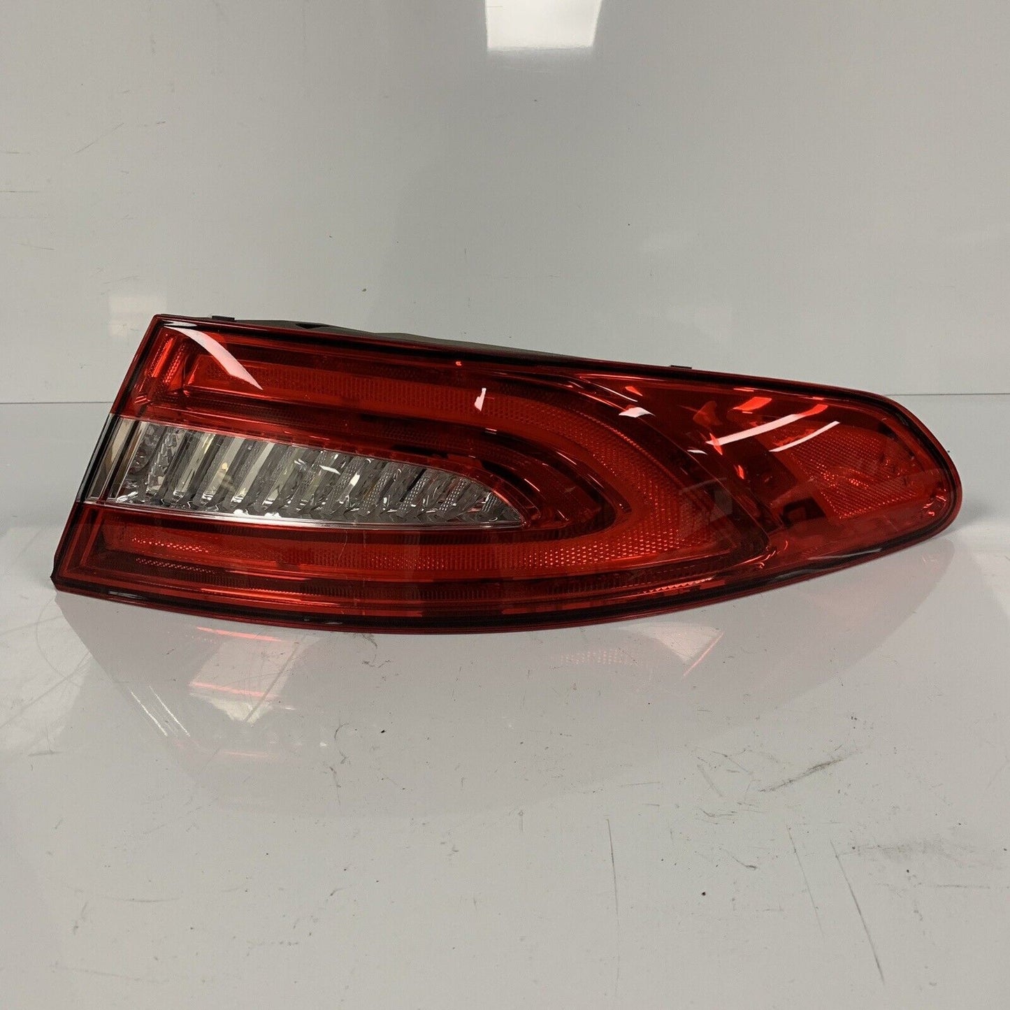 JAGUAR XF X250 REAR LIGHT RH DRIVERS SIDE RIGHT HAND LIGHT