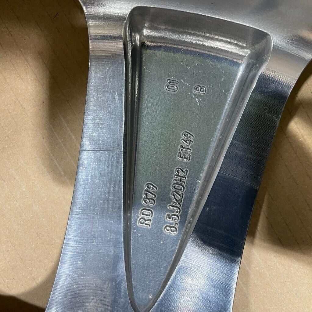 Genuine Jaguar XK Xkr 20" Front Cremona 8.5J X 20” Polished SilverC2P10530