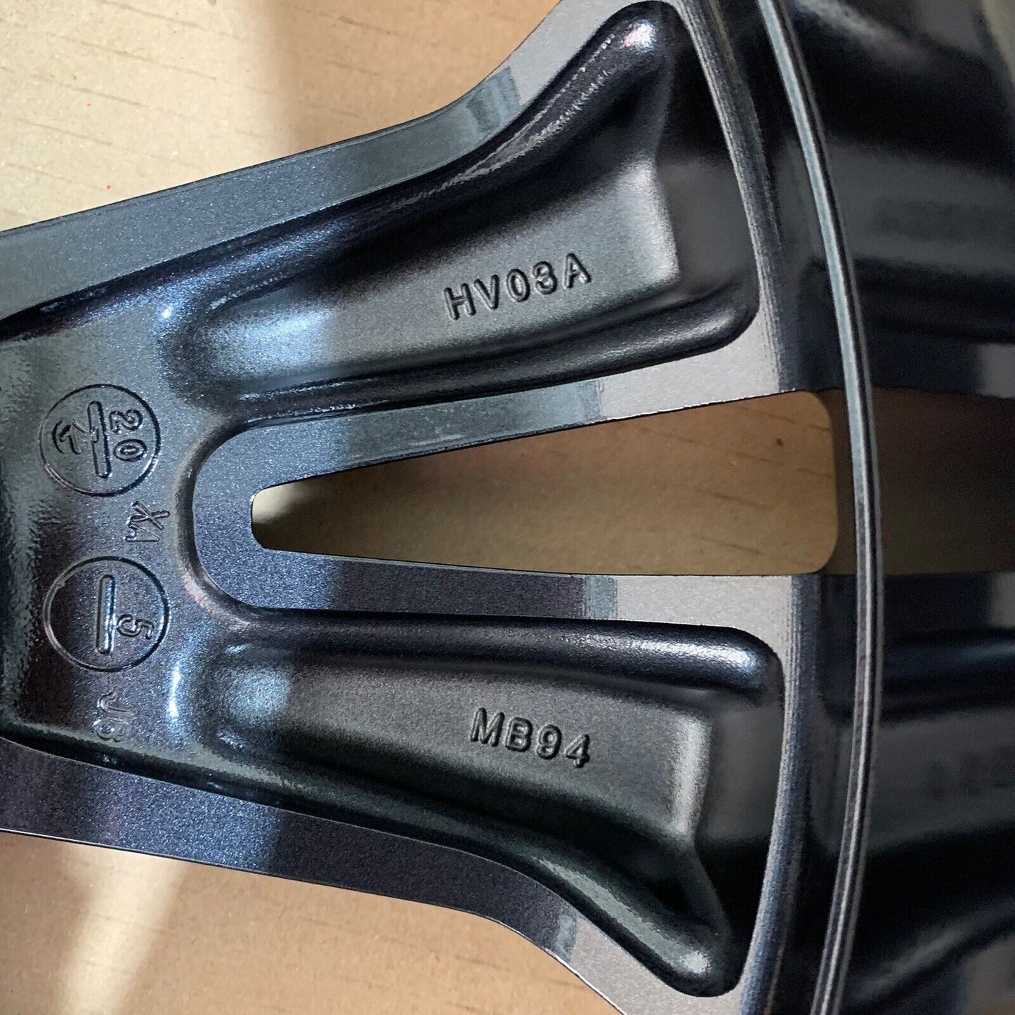 Genuine Nissan Qashqai 18" Alloy Wheel Diamond Cut and Grey D0300HV03A 2018-20