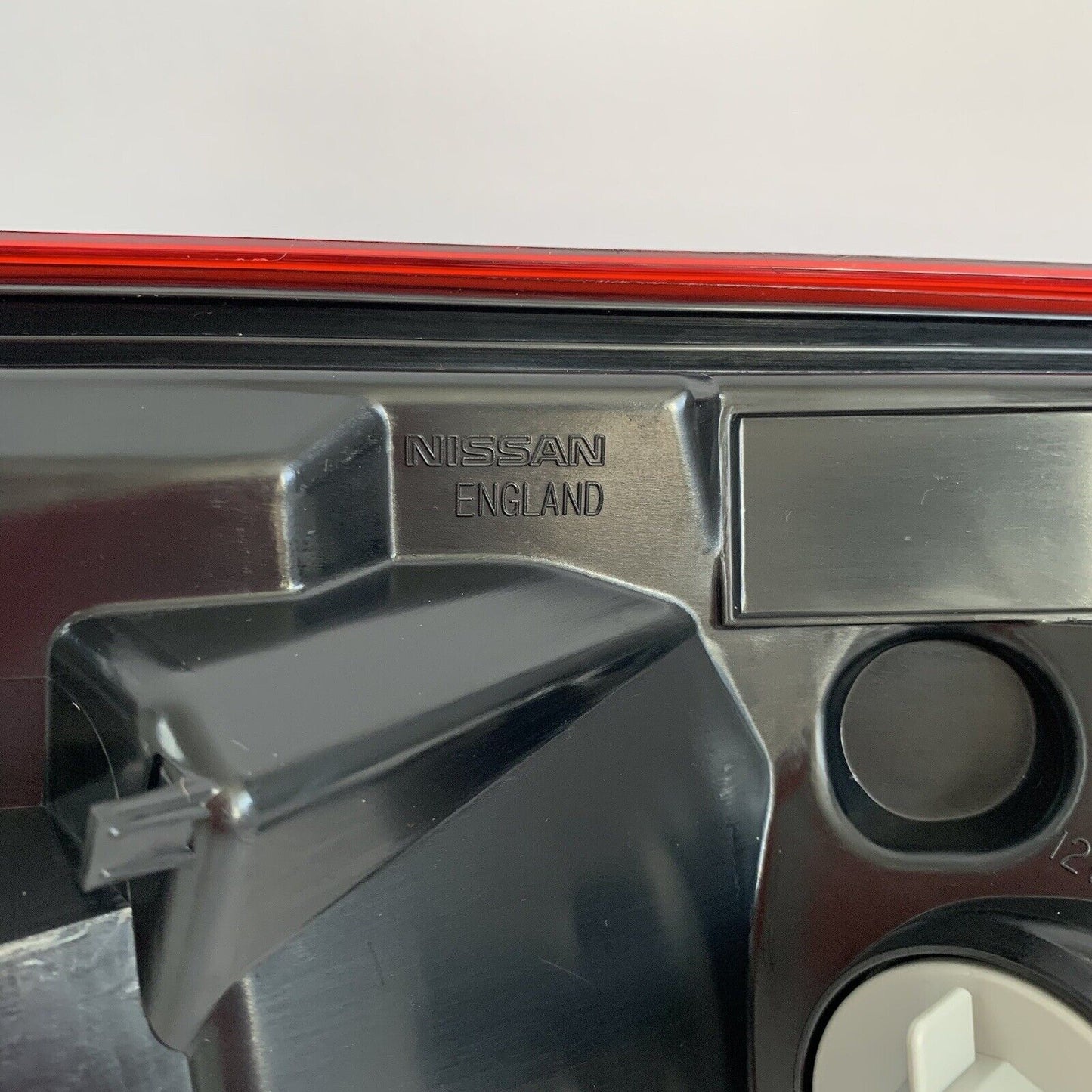 Genuine 2019 Nissan Qashqai Off Side Right Hand Rear Drivers Light 26550hp00a