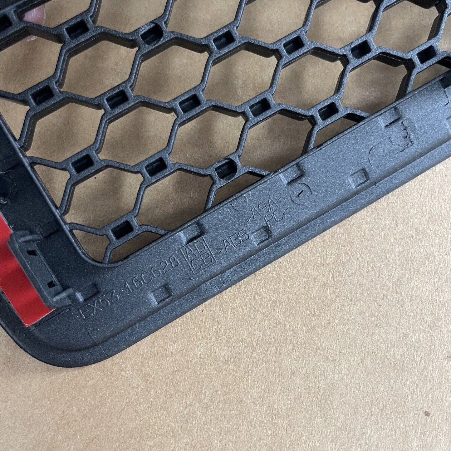 *BRAND NEW* Genuine JAGUAR F type Right Hand Matt Black Bonnet VENT O/S T2R9764
