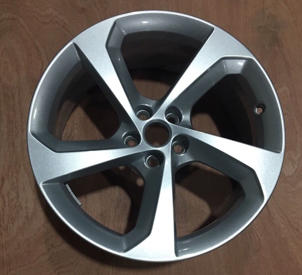 Genuine Jaguar 19" F-pace Fan 5 Spoke Alloy Wheel Silver 8.5Jx19 45 T4a3988
