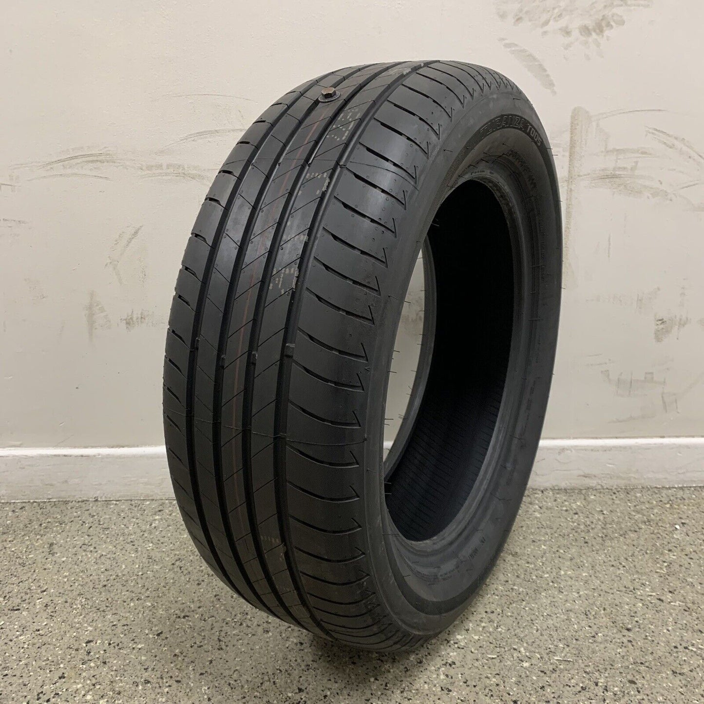 235/55 R18 100V Bridgestone Turanza T005 Full Tread