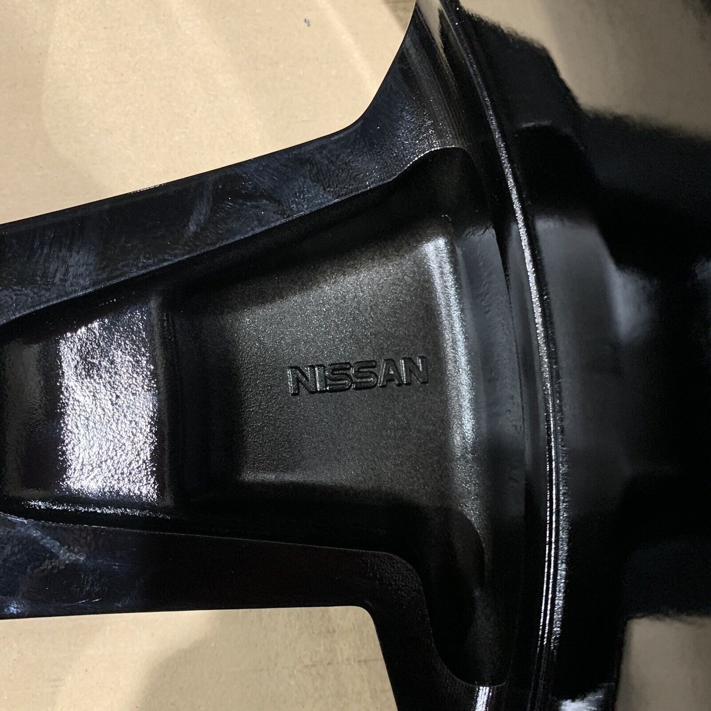 Genuine Nissan Juke 19" Alloy Wheel Diamond Cut and Gloss Black 6PA3B