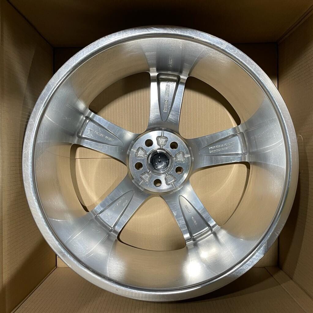 Genuine Jaguar XK Xkr 20" Front Cremona 8.5J X 20” Polished SilverC2P10530