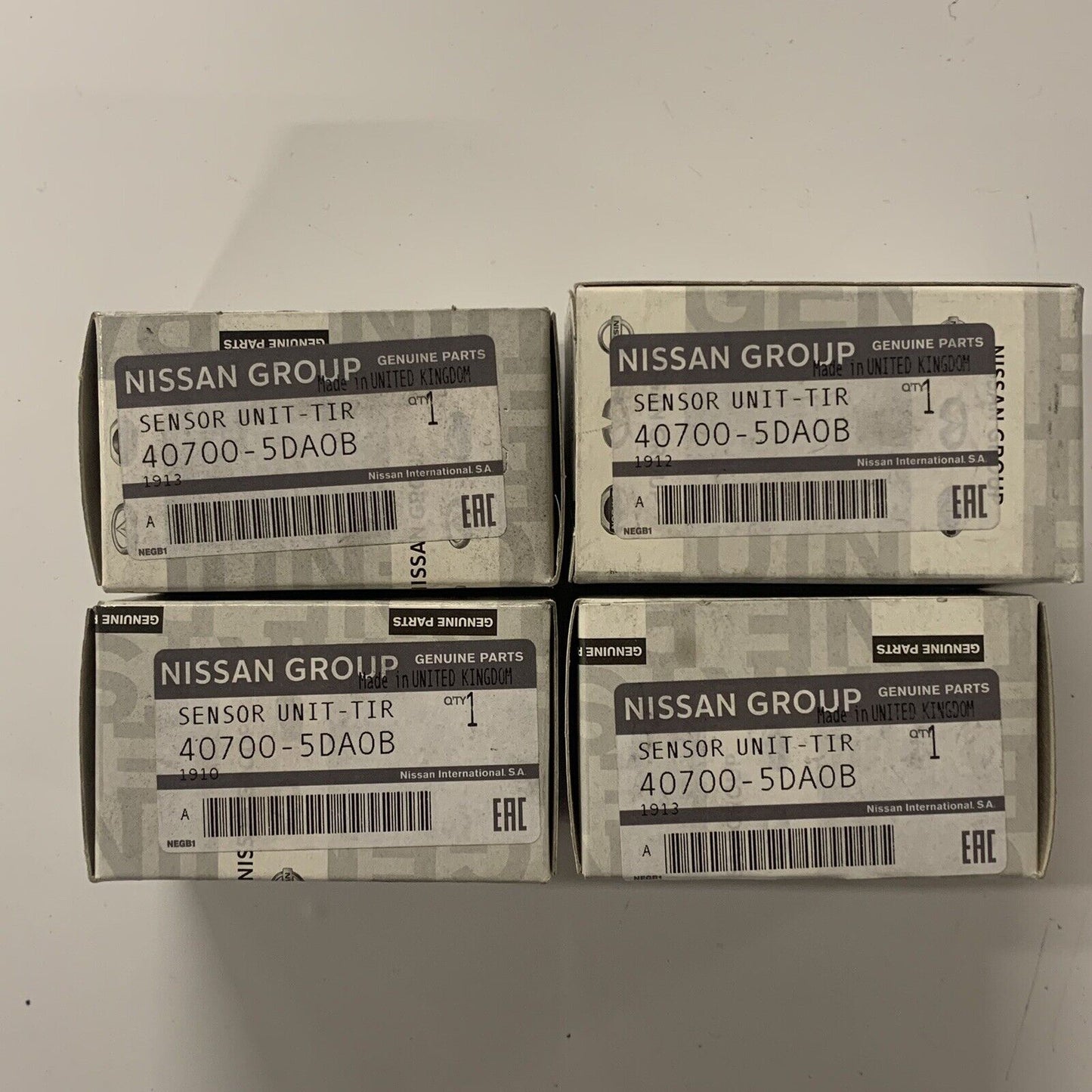 Set Of 4 New Nissan TPMS Valves Tyre Pressure Sensors 407005DA0B