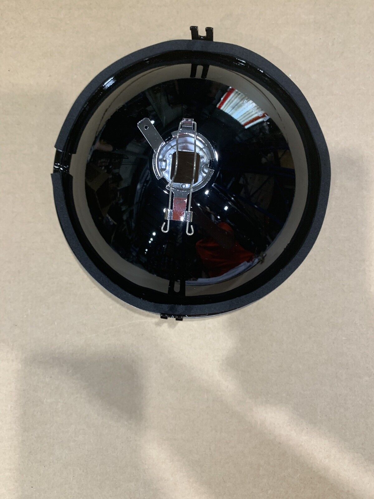 Genuine Defender Driving Lamp Lens LR006816