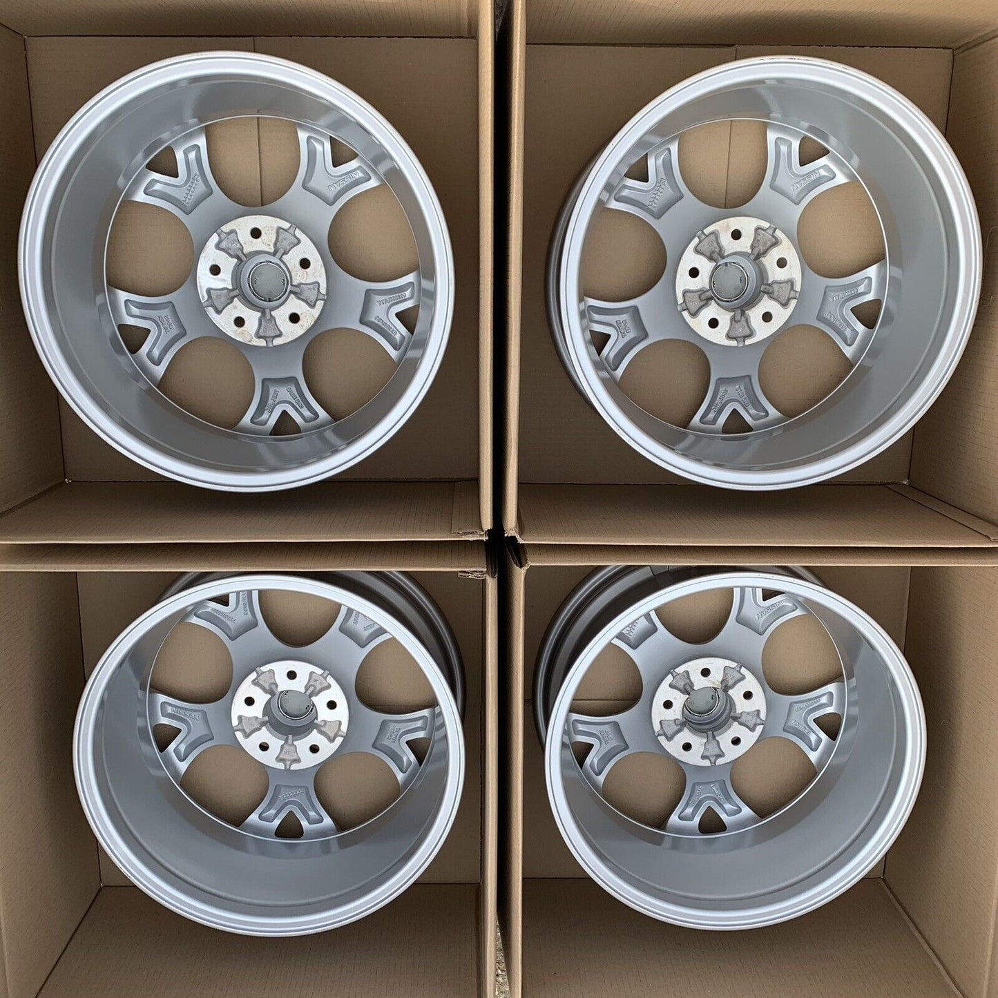New Genuine Set Of 4 Nissan Juke 17" Silver Alloy Wheels 7J 35 off 403006PA1A