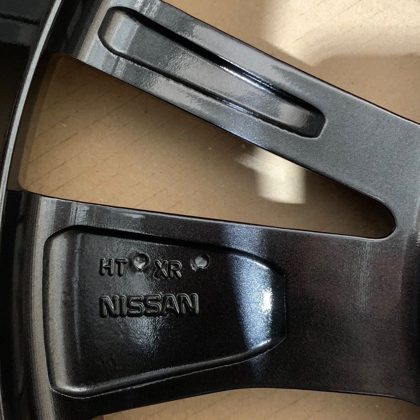 New Genuine  Nissan Qashqai Juke 19" Alloy Wheel Diamond Cut  D03006UA4J