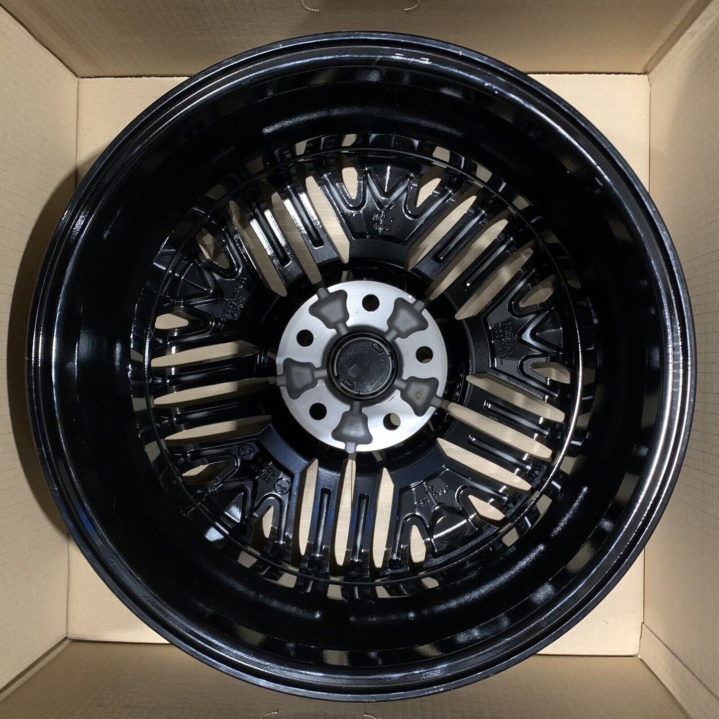 Genuine set of 4 Nissan Leaf 17" Alloy Wheels diamond Cut Gloss Black 6.5J 45