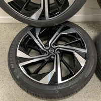 Genuine Set Of Nissan Qashqai 20" Alloy Wheels and Tyres
