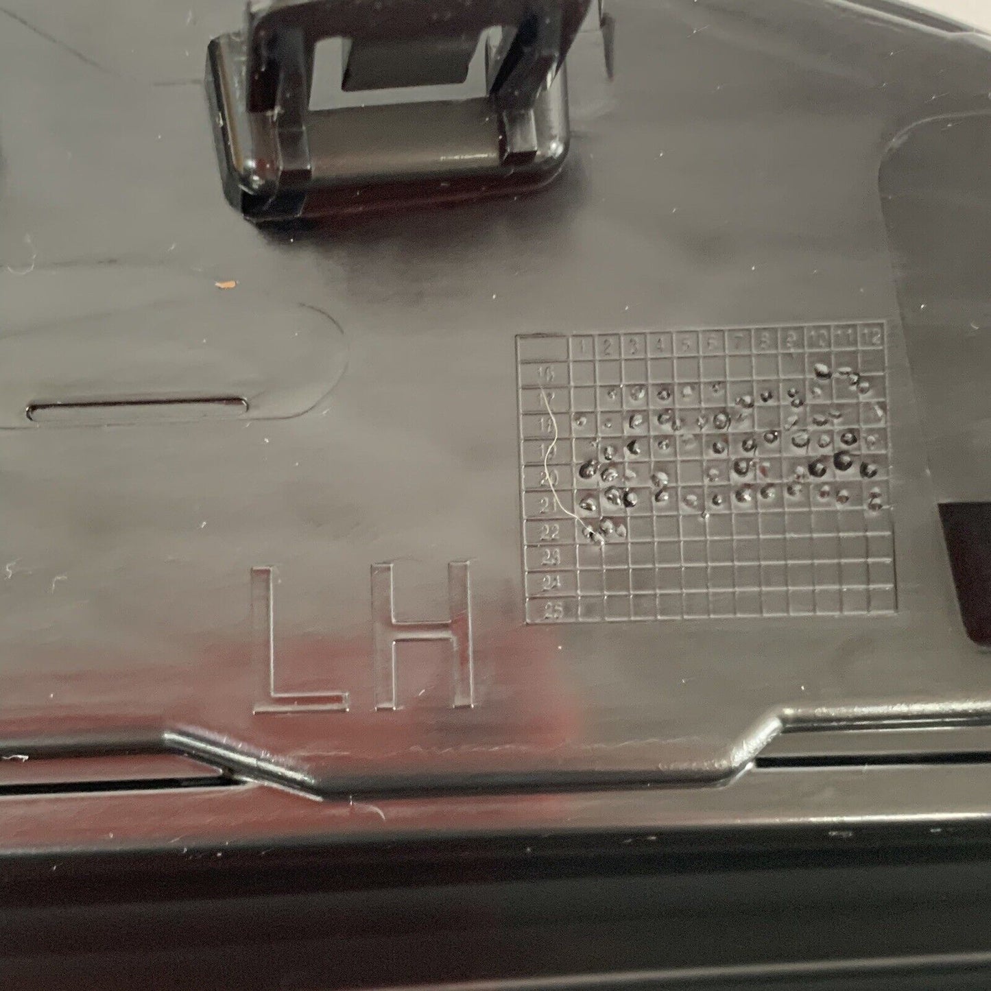 New Genuine 2017 Nissan Qashqai Front Bumper Side Grille Left  Side  62257HV10A