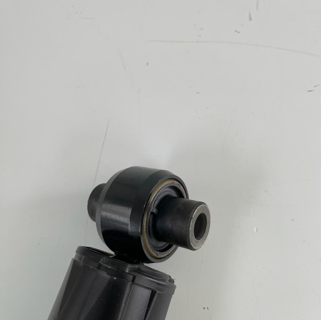 New Pair Genuine Nissan Qashqai Rear Shock 56210 HV03A