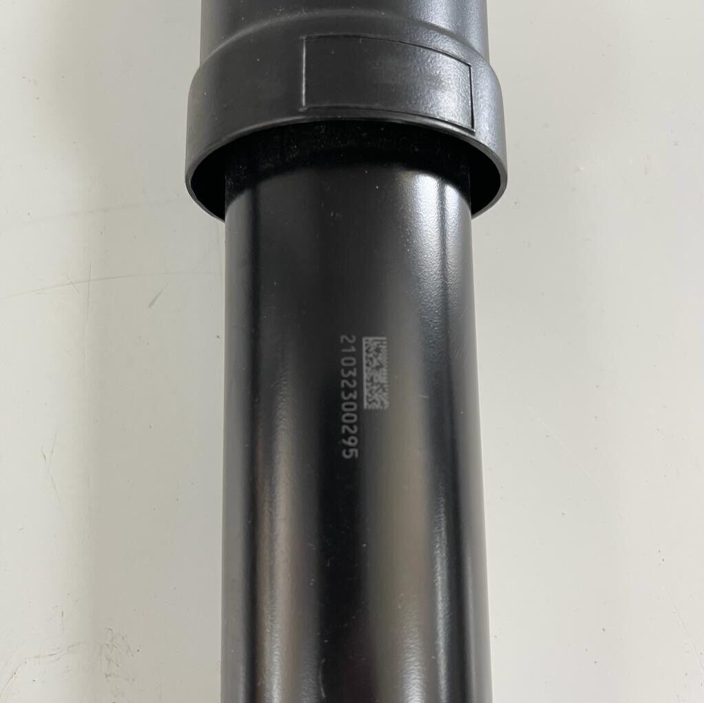 New Pair Genuine Nissan Qashqai Rear Shocks 56210 HV03A