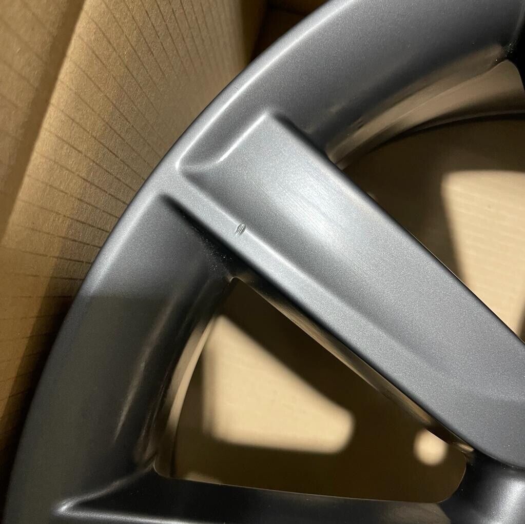 Genuine Range Rover Velar 21” Alloy Wheel Straight Black 21x8.5J CH 45 LR091541