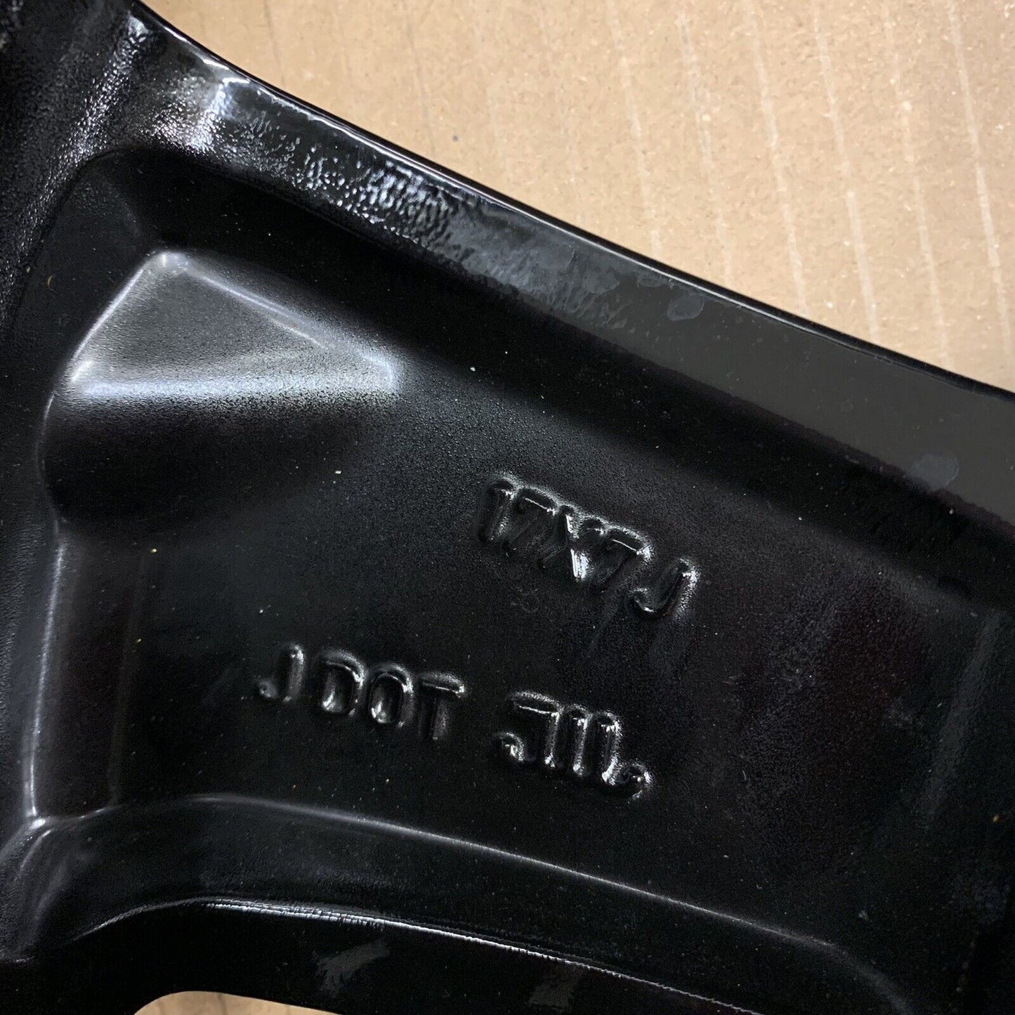 Genuine Nissan set of 4 Juke 17" alloy Wheels Diamond Cut Gloss Black 7J 35