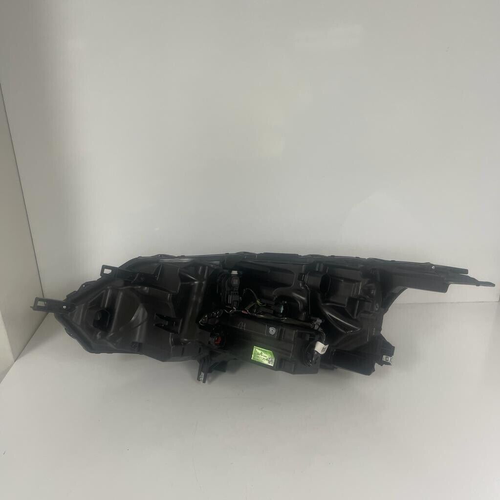 Genuine Nissan Qashqai Adaptive LED Headlight RH Off Side Drivers 26010 6UA0B