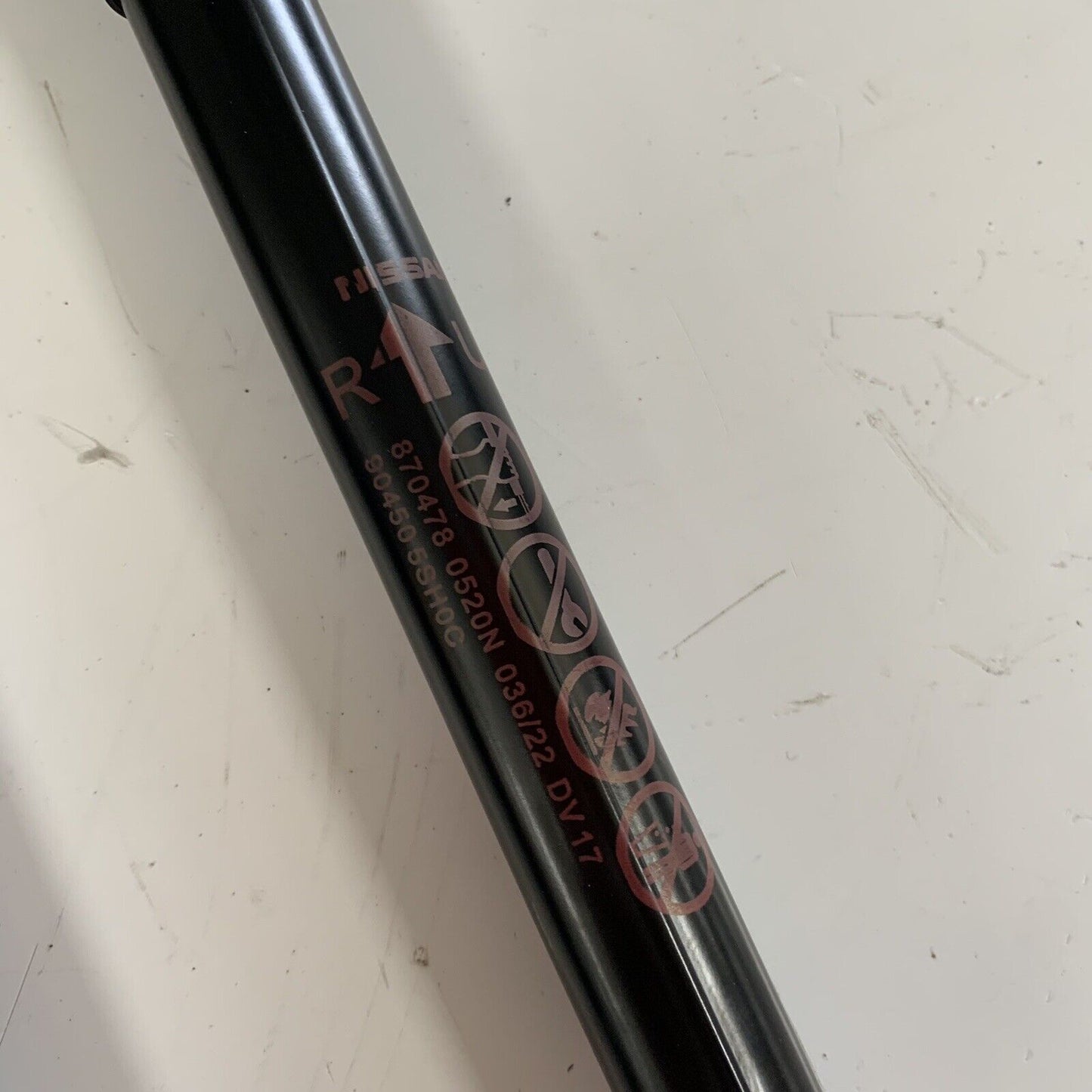 New Genuine Nissan Leaf Rear Boot Tailgate Gas Struts Pair 904505SH0C