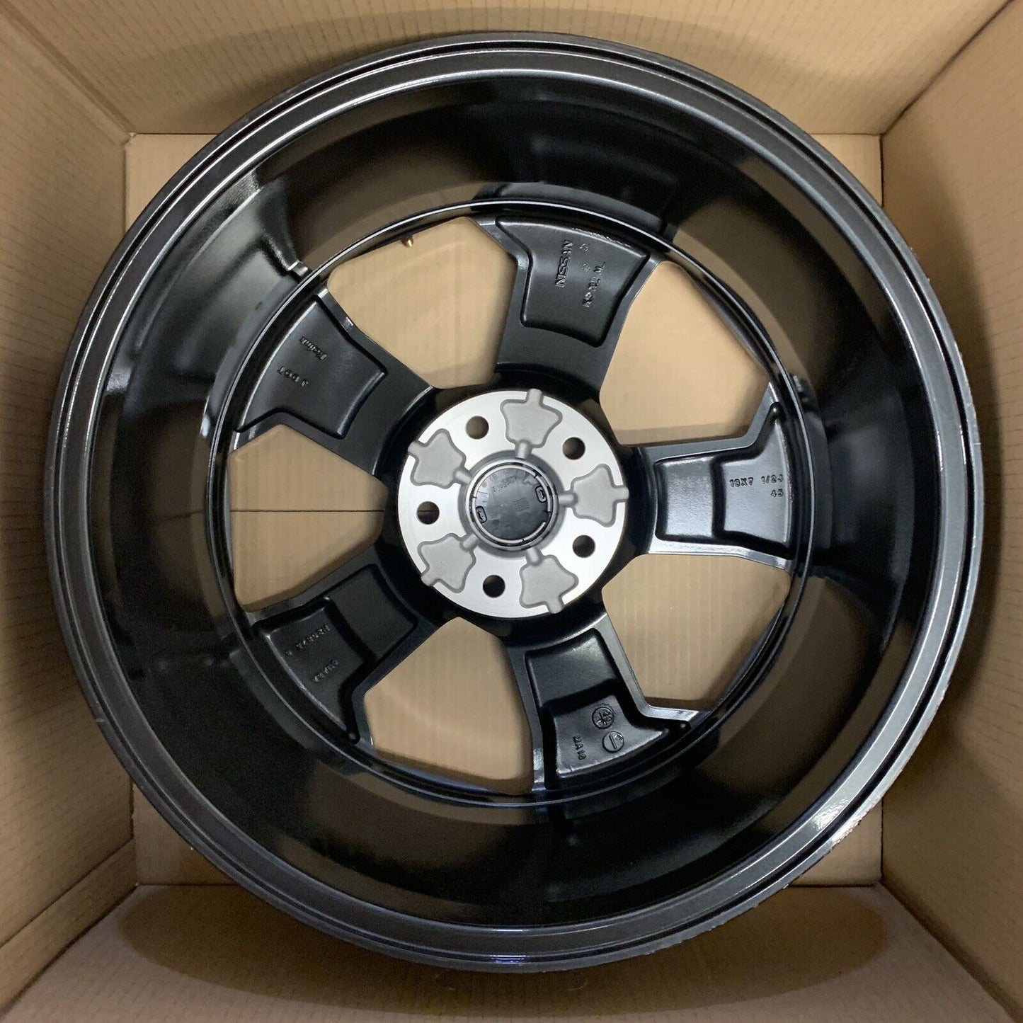 Genuine Set Of 4 Nissan Qashqai 18" Alloy Wheels Grey And Diamond Cut D03006UA3A