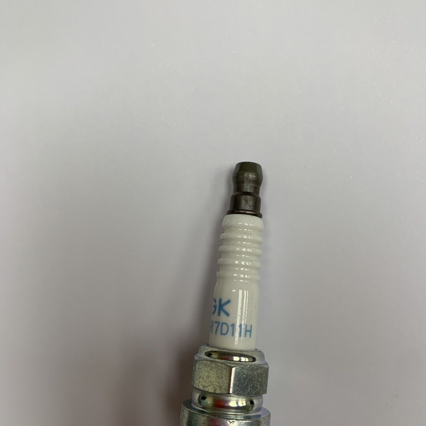 New Genuine Petrol Spark Plug NGK 22401-1VA1C DILKAR7D11H