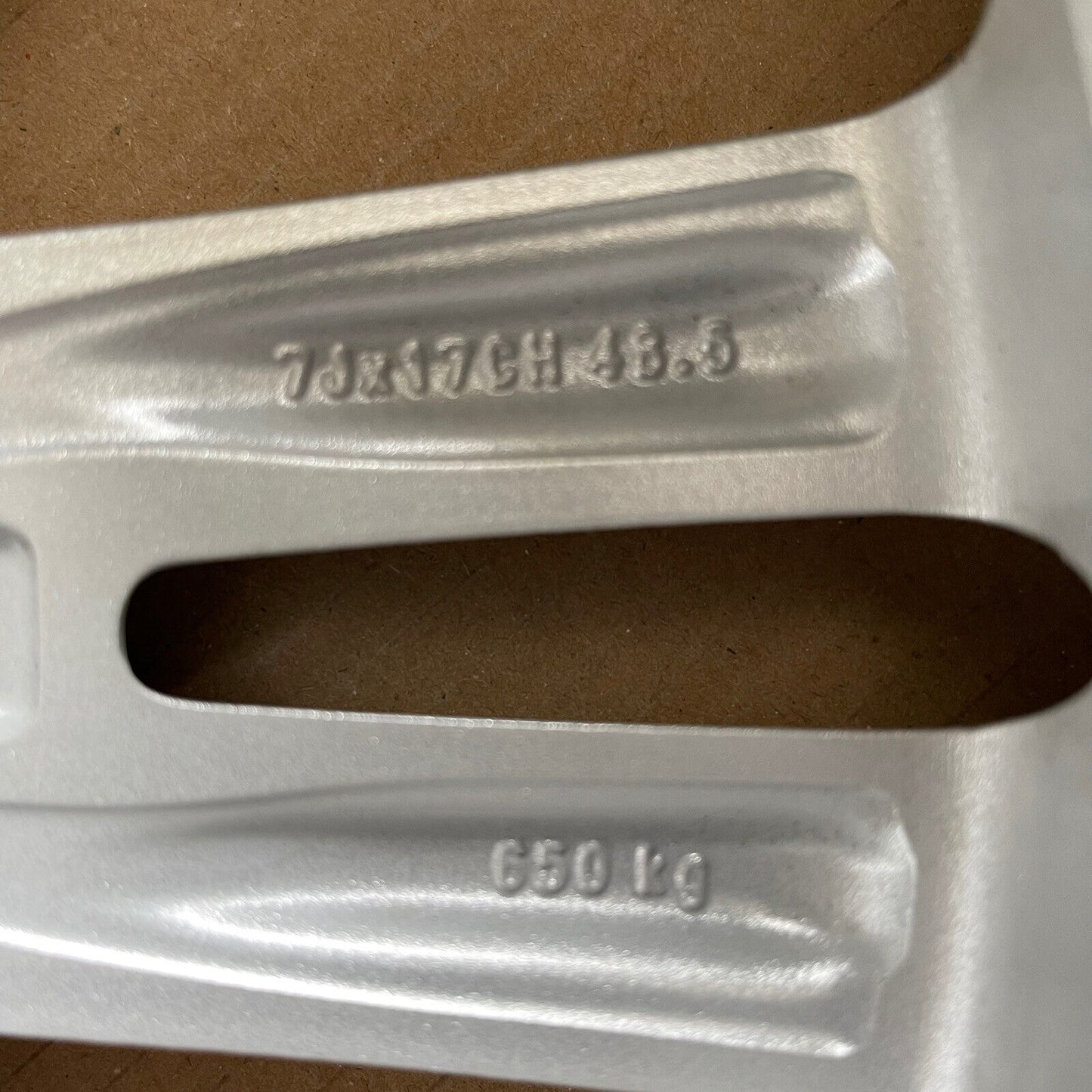 Genuine Jaguar XE/XF Crux Alloy Wheel 7Jx17CHx48.5 Gx731007kb