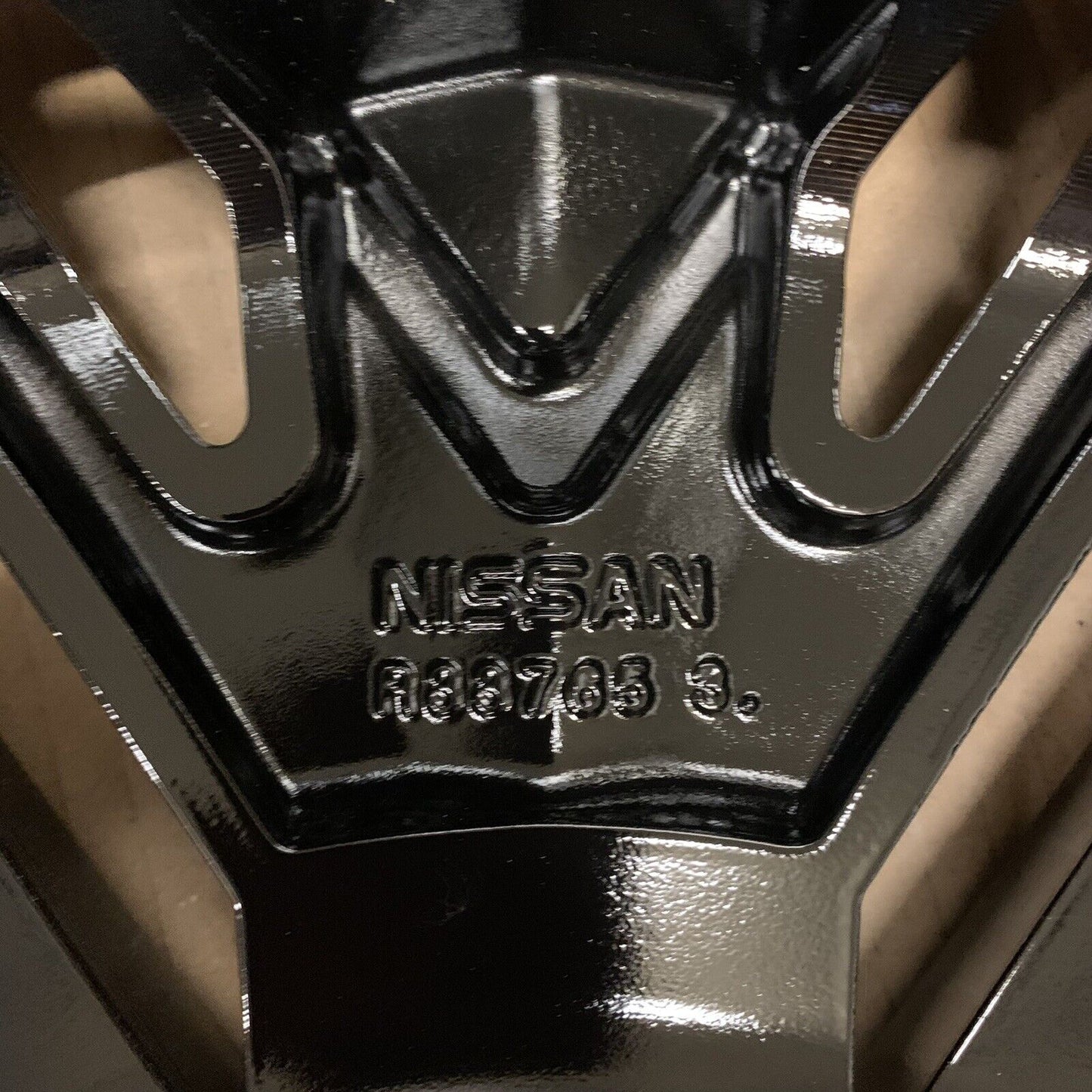 Genuine set of 4 Nissan Leaf 17" Alloy Wheels diamond Cut Gloss Black 6.5J 45