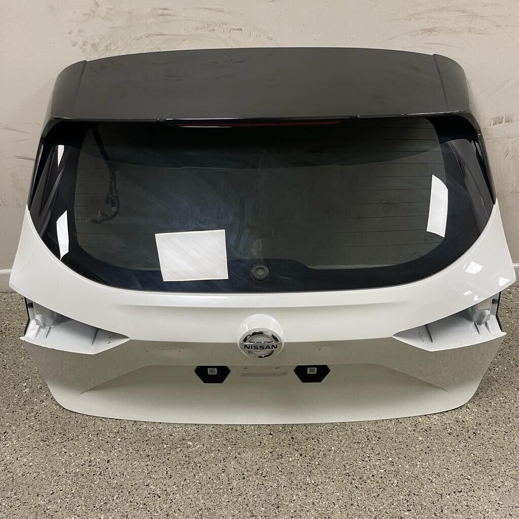 Genuine Original Nissan Qashqai White Complete Bootlid Tailgate And Glass