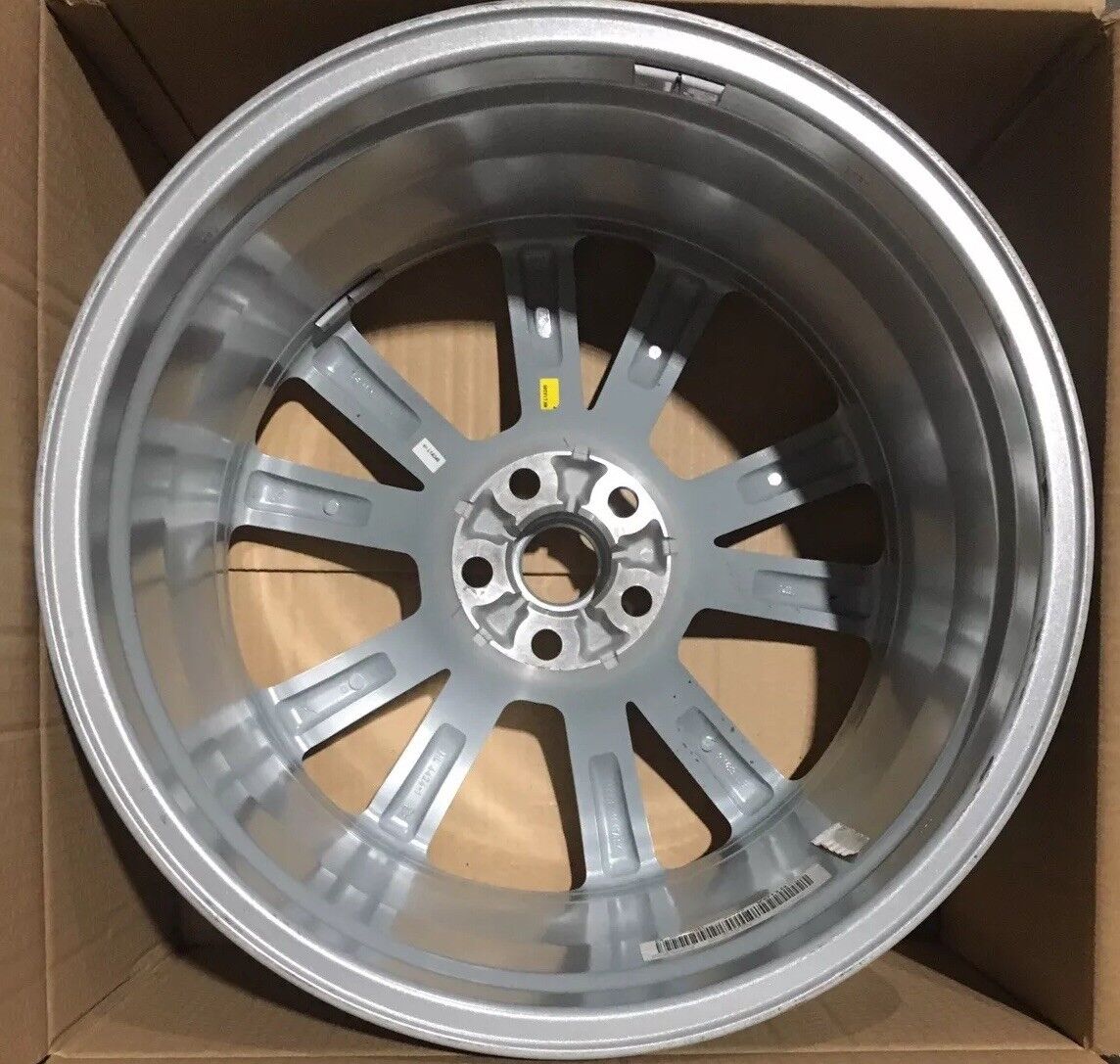 Genuine Jaguar Rear Tamana 19” XK Silver Alloy Wheel 9.5Jx19 Offset 51