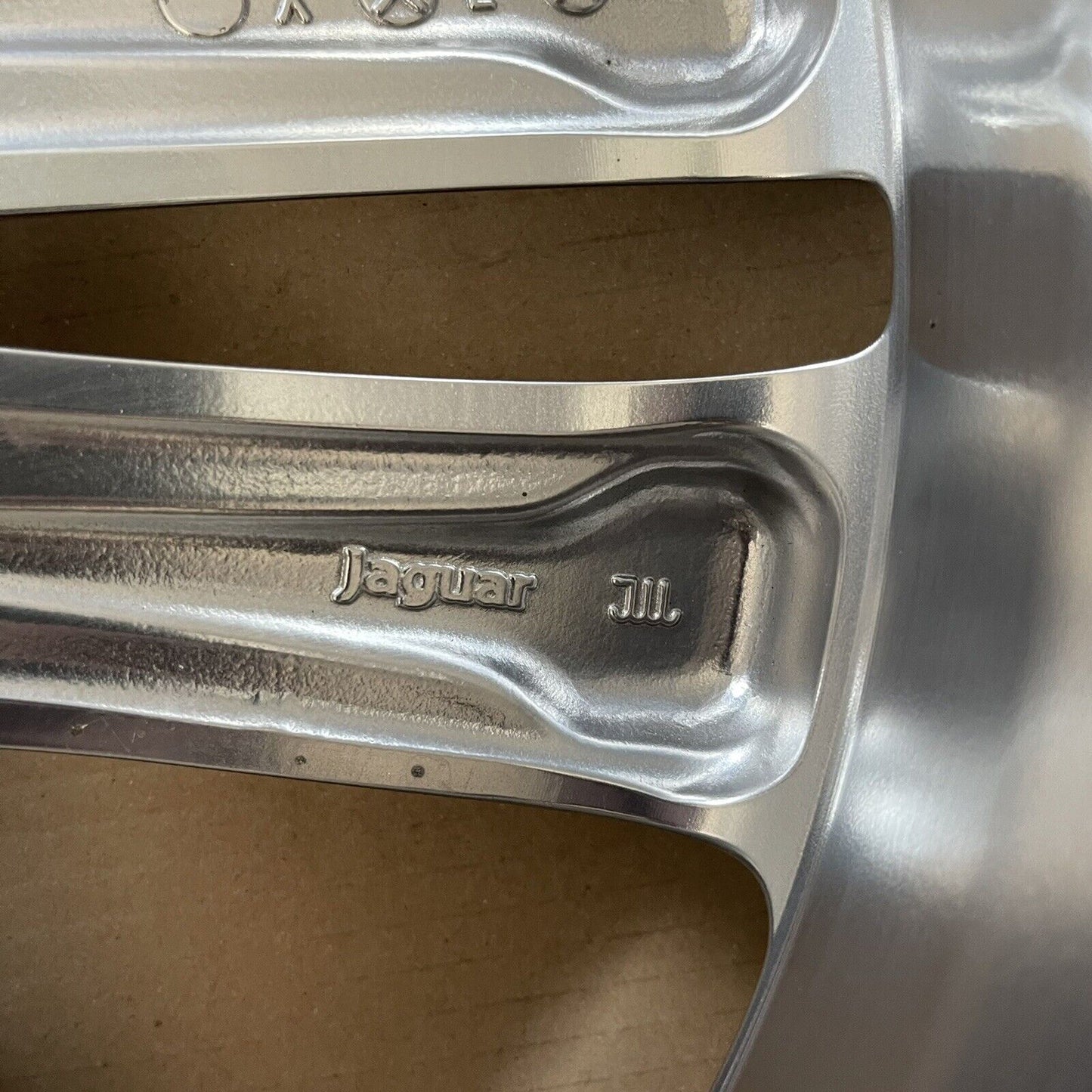 Genuine Jaguar XJ 19" Rear Toba Polished Alloy Wheel 10Jx19  C2d7282 Bw9m-1007ba