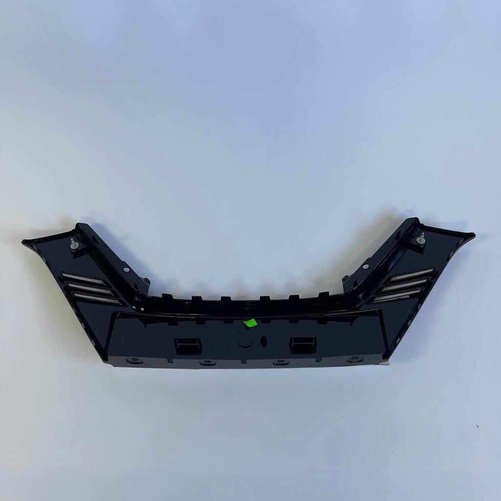 New Genuine Nissan Qashqai 2020 Front Bumper Number Plate Trim 62070HV01A